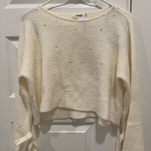 Brand New Voge Boutique cream-colored, cropped, knit sweater Size Small